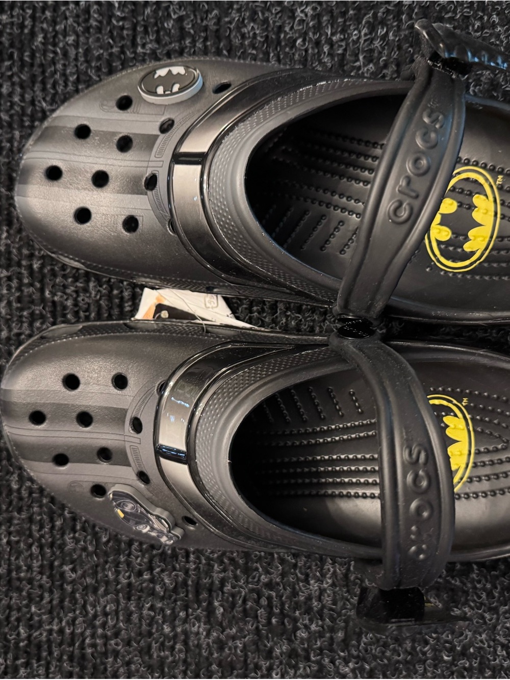 Black Crocs Batman x Classic Clog 'Batmobile' 210219 001 Size M-10/W-12 New - Picture 9 of 10